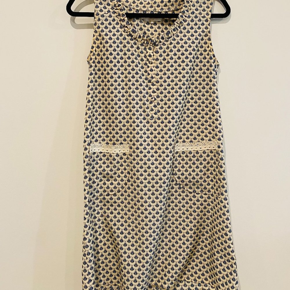 Patterned, sleeveless, scooped neck mini dress